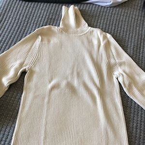 Turtle neck sweater
